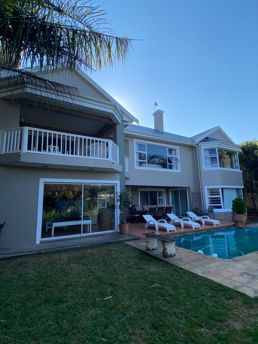 5 Bedroom Property for Sale in Seafield Eastern Cape